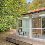4 Bedroom Beautiful In Holiday home *