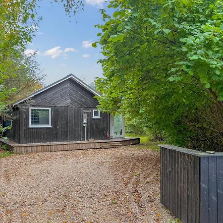 4 Bedroom Beautiful In Oksbøl