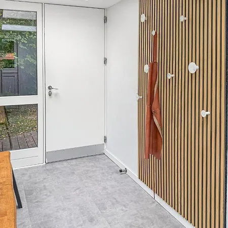 펜션 4 Bedroom Beautiful In Oksbøl