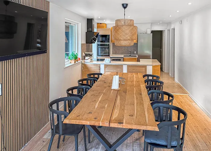 4 Bedroom Beautiful In