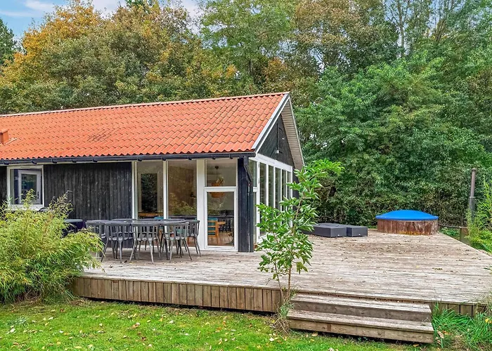 4 Bedroom Beautiful In Σπίτι διακοπών