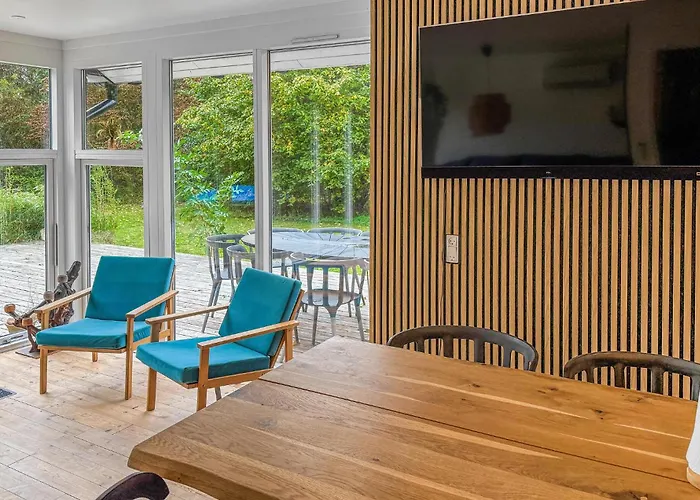 Σπίτι διακοπών 4 Bedroom Beautiful In